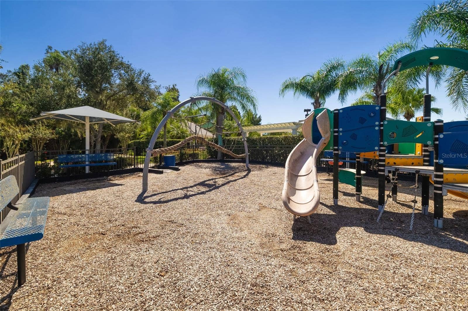 6417 PINE BREEZE RUN, Sarasota, FL 34243 6417 PINE BREEZE RUN, Sarasota, FL 34243