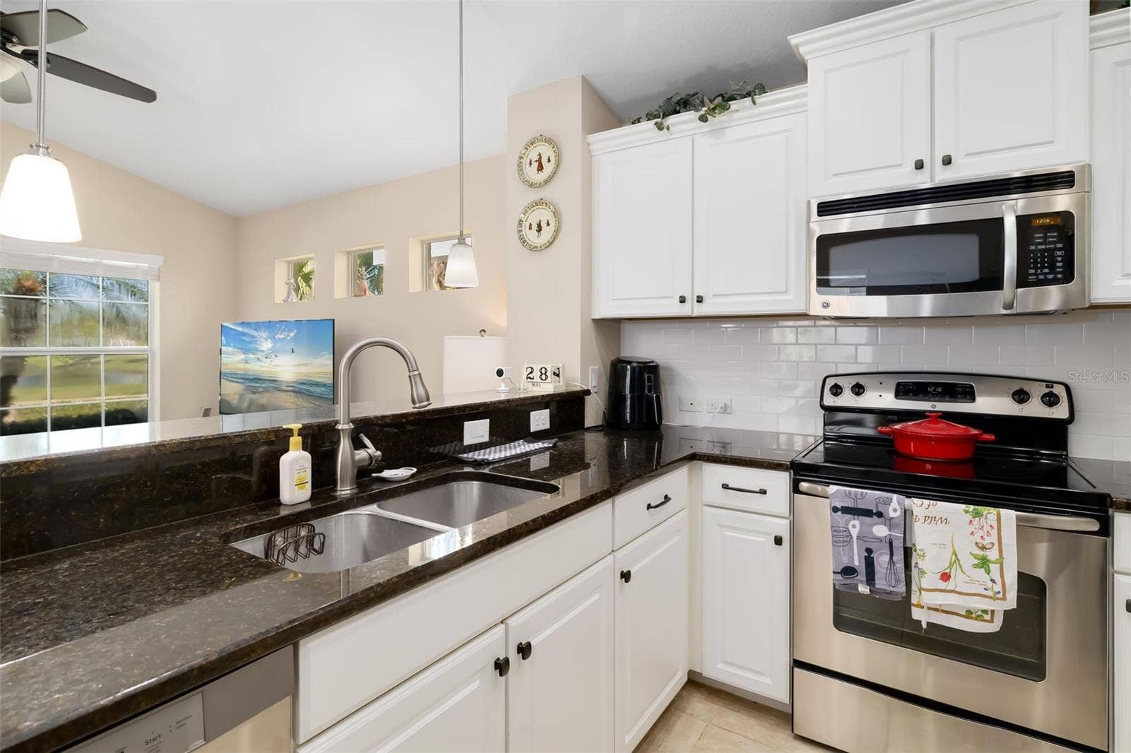 6417 PINE BREEZE RUN, Sarasota, FL 34243 6417 PINE BREEZE RUN, Sarasota, FL 34243