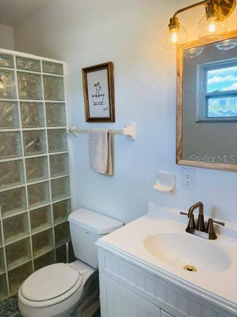 104 CHESAPEAKE AVENUE, #C6, Tampa, FL 33606 Primary Bath with walk-in shower