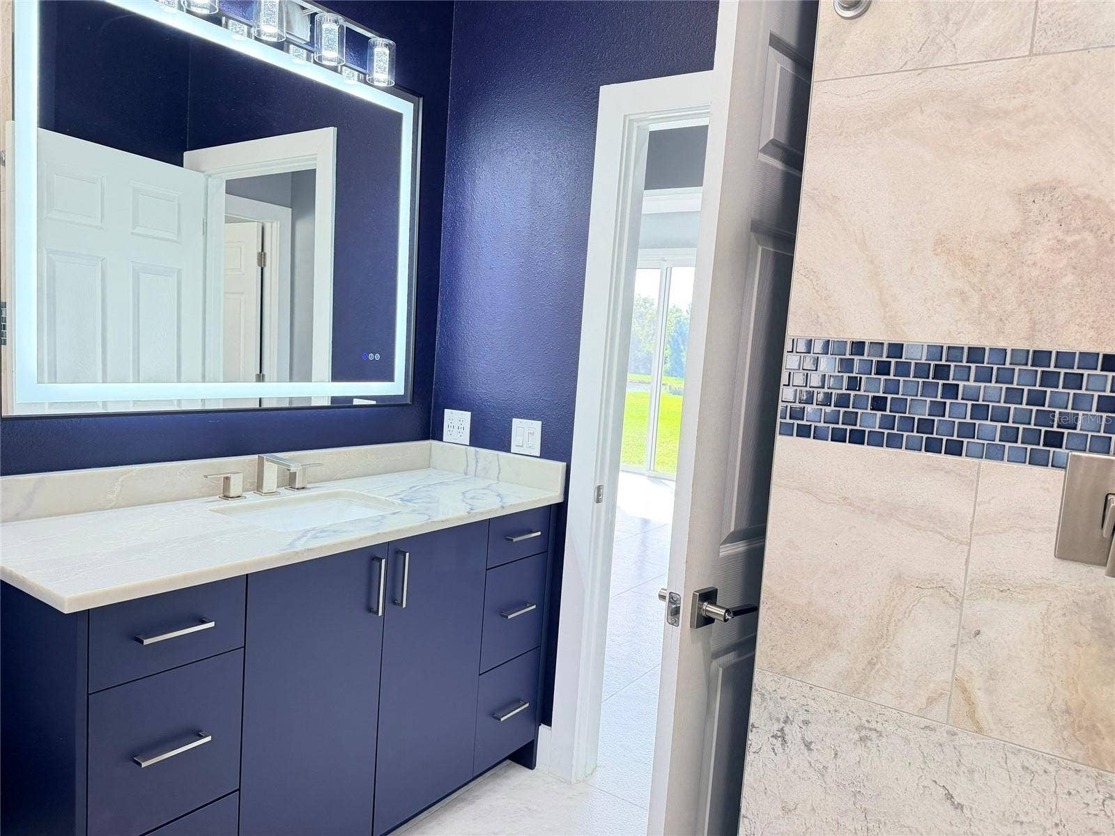3226 45TH WAY E, Bradenton, FL 34203 Hallway Bathroom