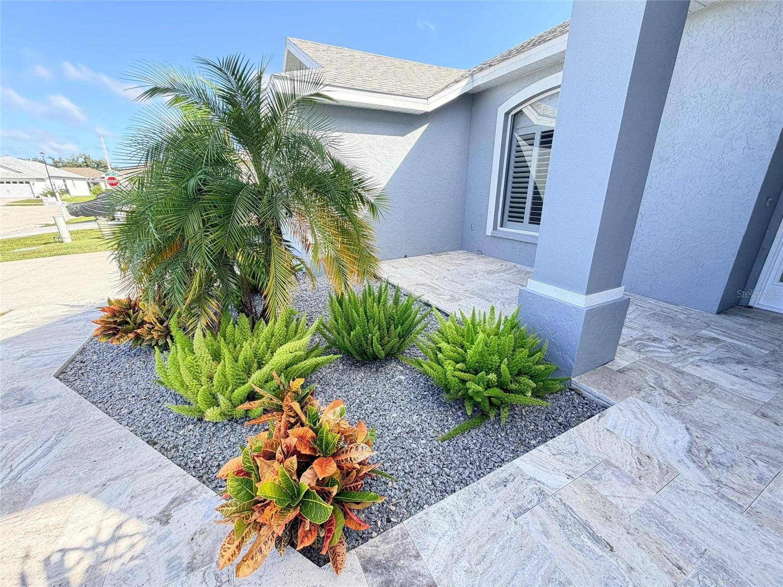 3226 45TH WAY E, Bradenton, FL 34203 Front Patio Landscape