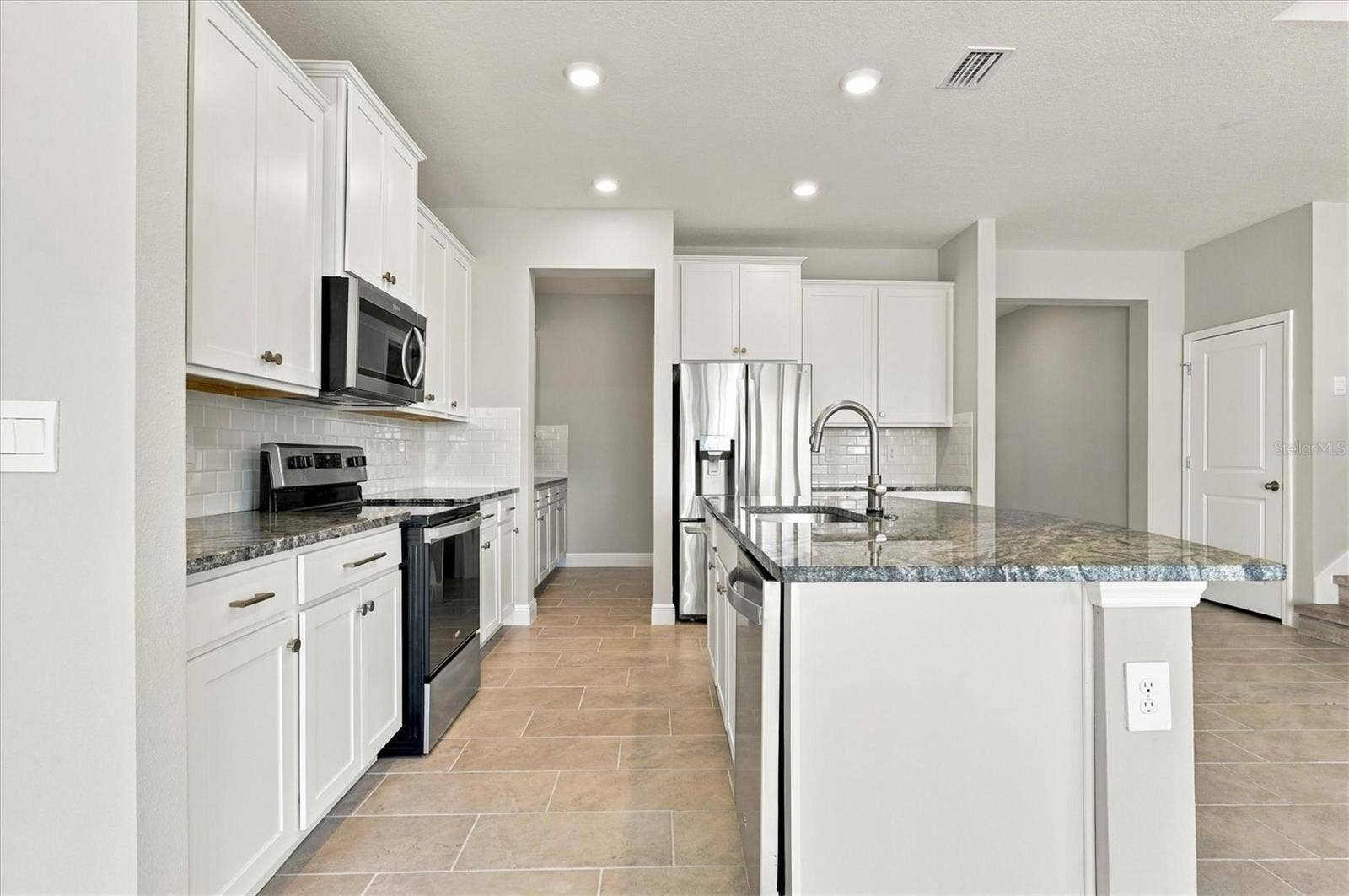 17808 CANTARINA COVE, Bradenton, FL 34211 17808 CANTARINA COVE, Bradenton, FL 34211