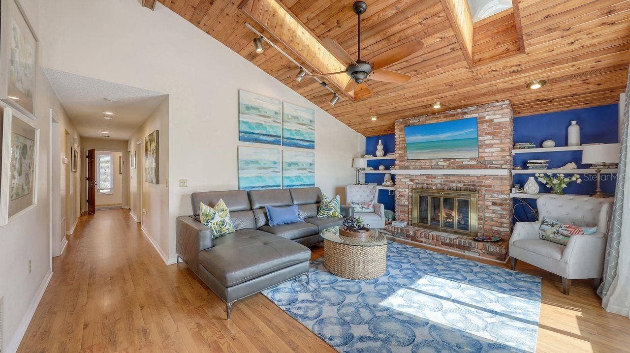 126 AVENIDA VENECCIA, Sarasota, FL 34242 126 AVENIDA VENECCIA, Sarasota, FL 34242