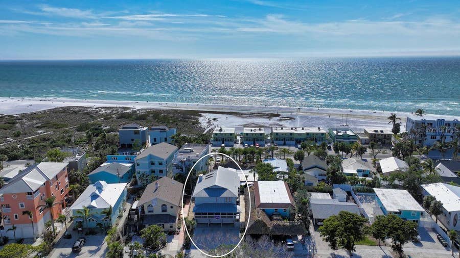 Property photo for 126 AVENIDA VENECCIA, Sarasota, FL