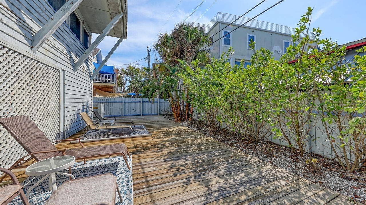 126 AVENIDA VENECCIA, Sarasota, FL 34242 126 AVENIDA VENECCIA, Sarasota, FL 34242