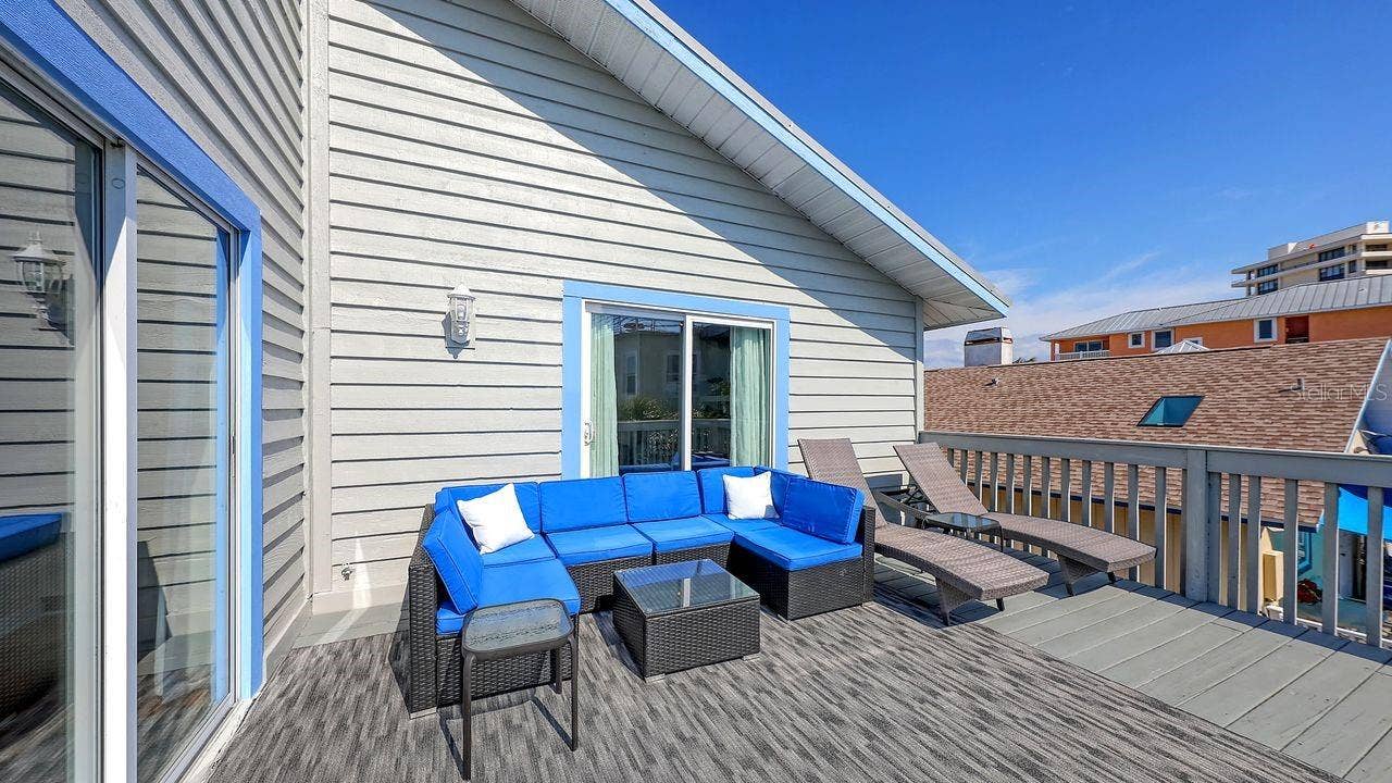 126 AVENIDA VENECCIA, Sarasota, FL 34242 126 AVENIDA VENECCIA, Sarasota, FL 34242