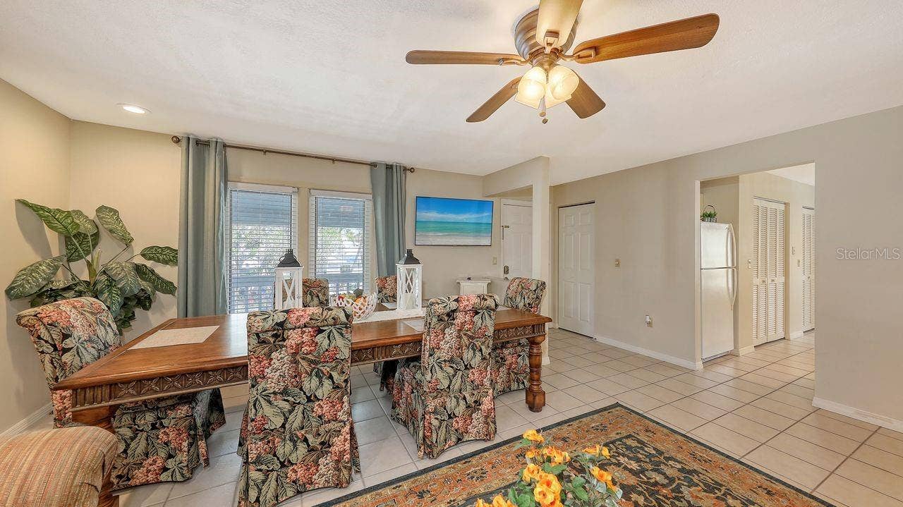 126 AVENIDA VENECCIA, Sarasota, FL 34242 126 AVENIDA VENECCIA, Sarasota, FL 34242