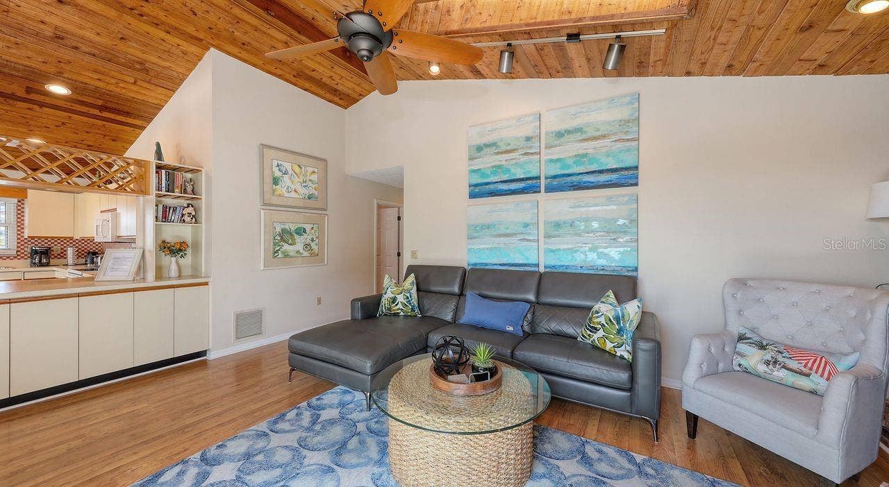 126 AVENIDA VENECCIA, Sarasota, FL 34242 126 AVENIDA VENECCIA, Sarasota, FL 34242