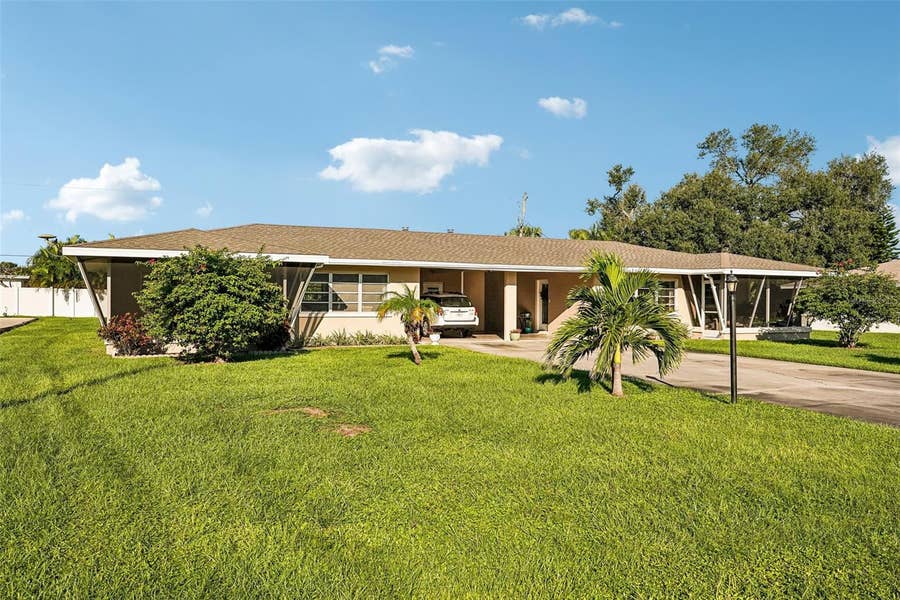 Property photo for 309 PARKSIDE DRIVE, Venice, FL