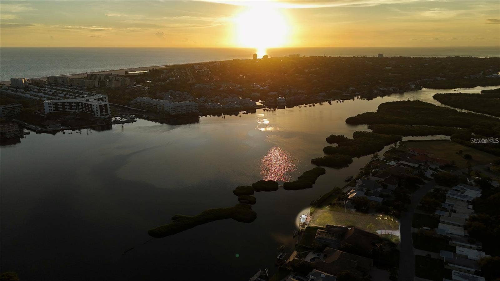 5848 TIDEWOOD AVENUE, Sarasota, FL 34231 5848 TIDEWOOD AVENUE, Sarasota, FL 34231