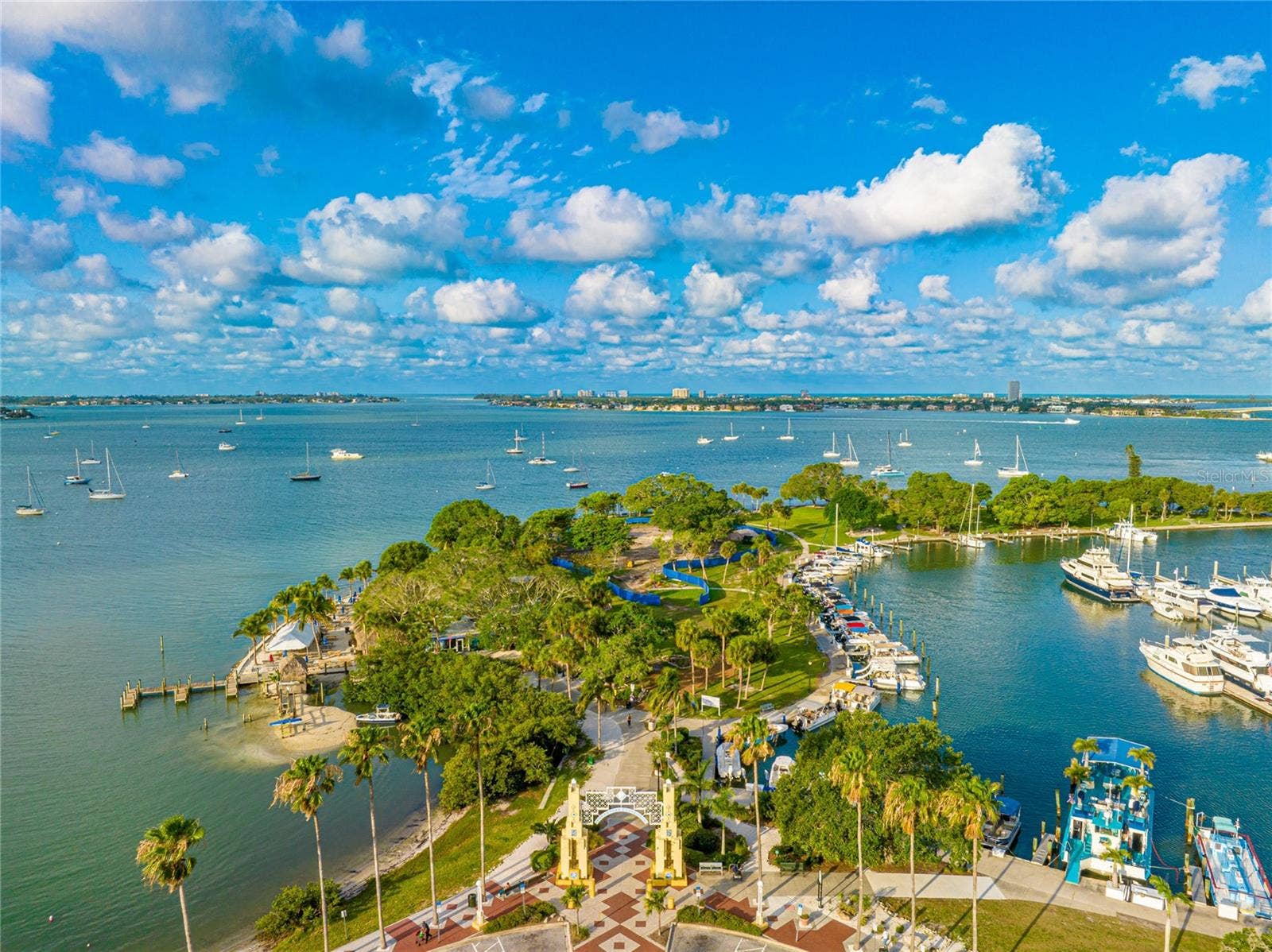 2630 SUNNYBROOK DRIVE, Sarasota, FL 34239 2630 SUNNYBROOK DRIVE, Sarasota, FL 34239