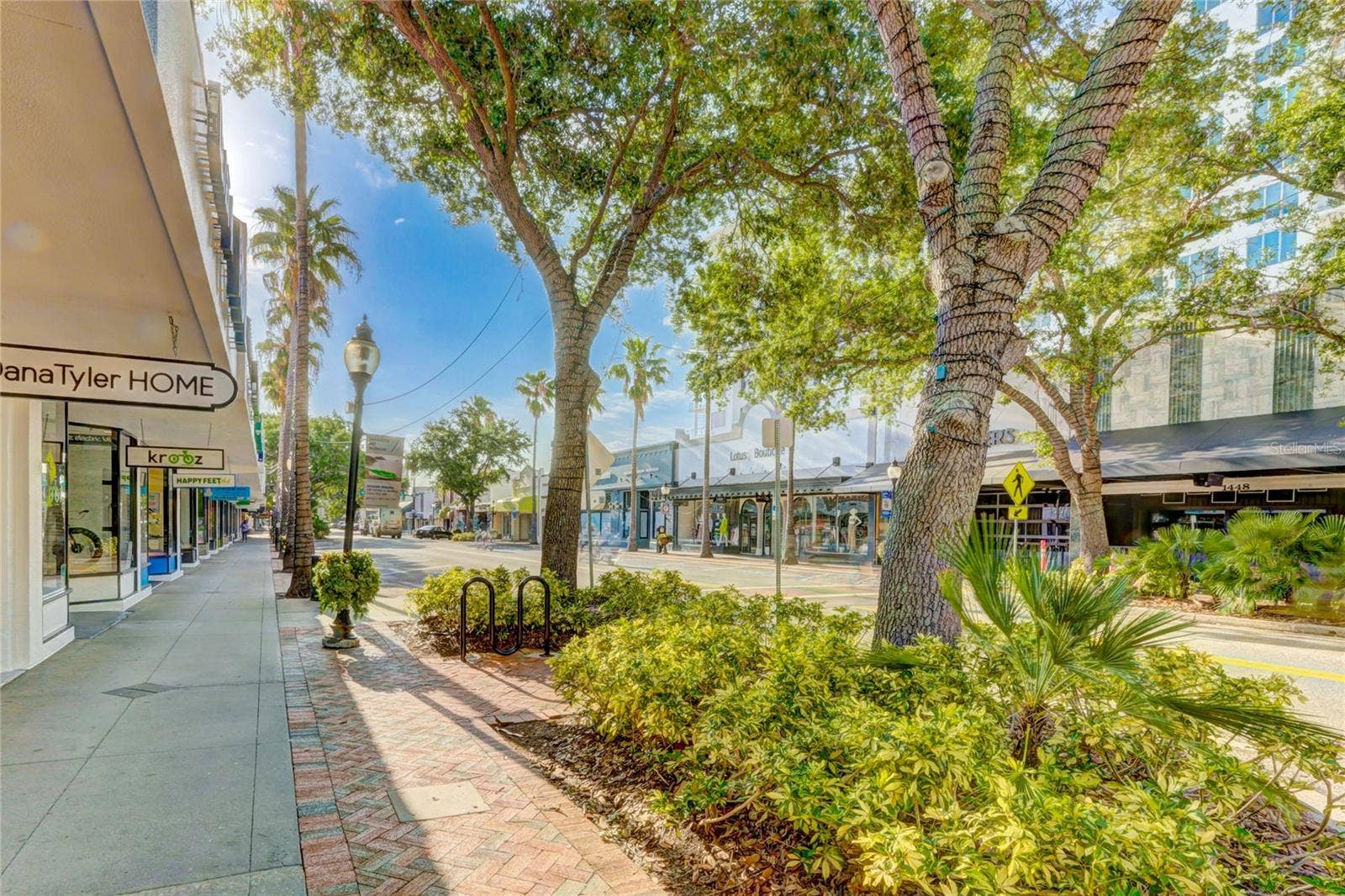 2630 SUNNYBROOK DRIVE, Sarasota, FL 34239 2630 SUNNYBROOK DRIVE, Sarasota, FL 34239