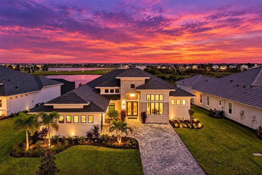 Property photo for 18504 FOXTAIL LOOP, Venice, FL