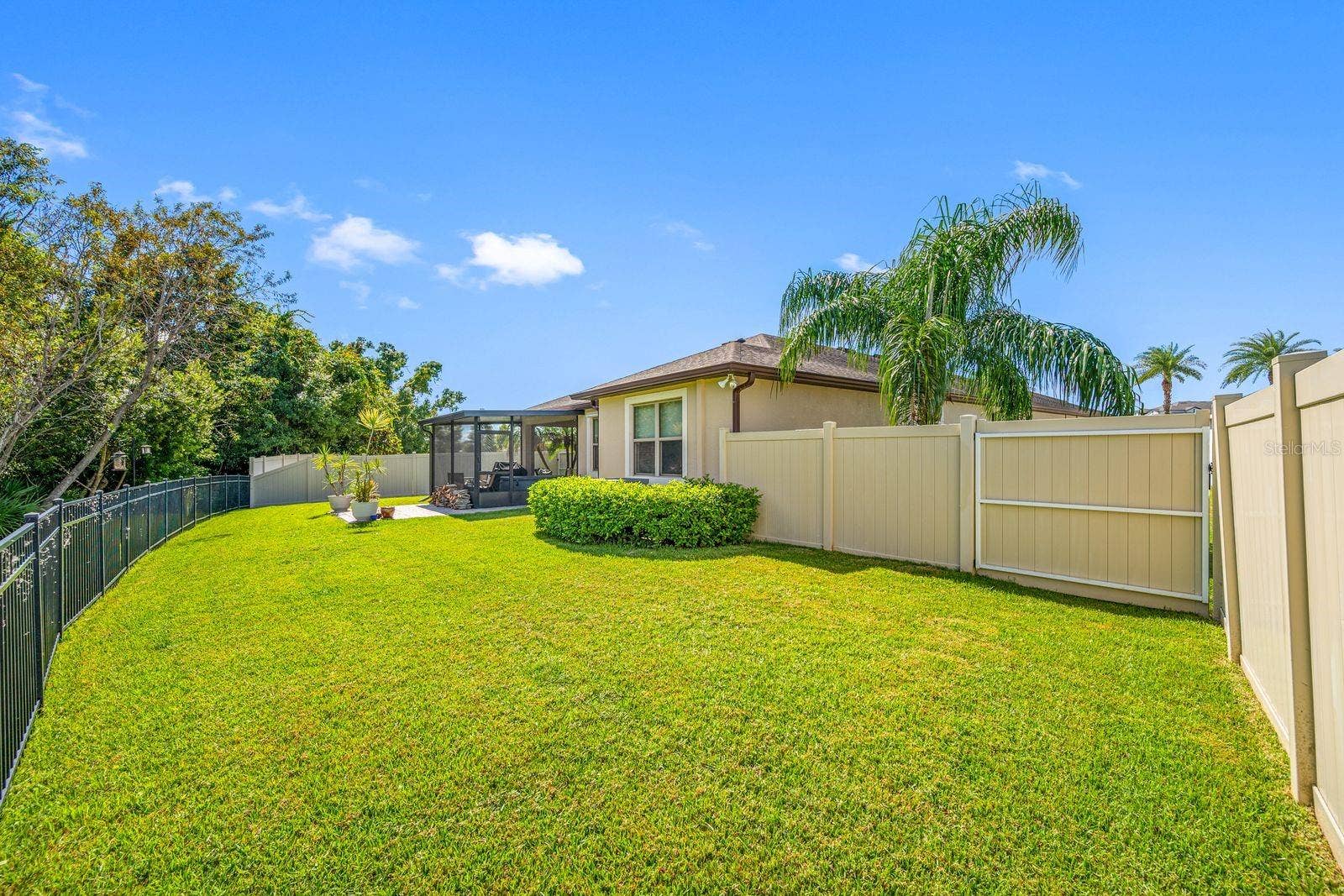 5016 BELLA ARMONIA CIRCLE, Wimauma, FL 33598 5016 BELLA ARMONIA CIRCLE, Wimauma, FL 33598
