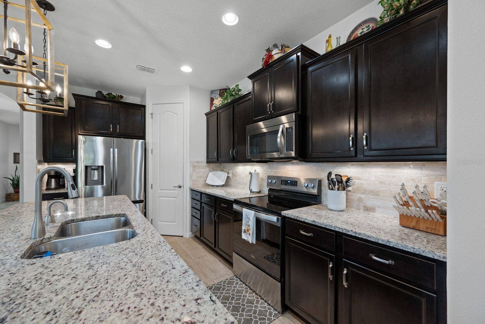 5016 BELLA ARMONIA CIRCLE, Wimauma, FL 33598 5016 BELLA ARMONIA CIRCLE, Wimauma, FL 33598