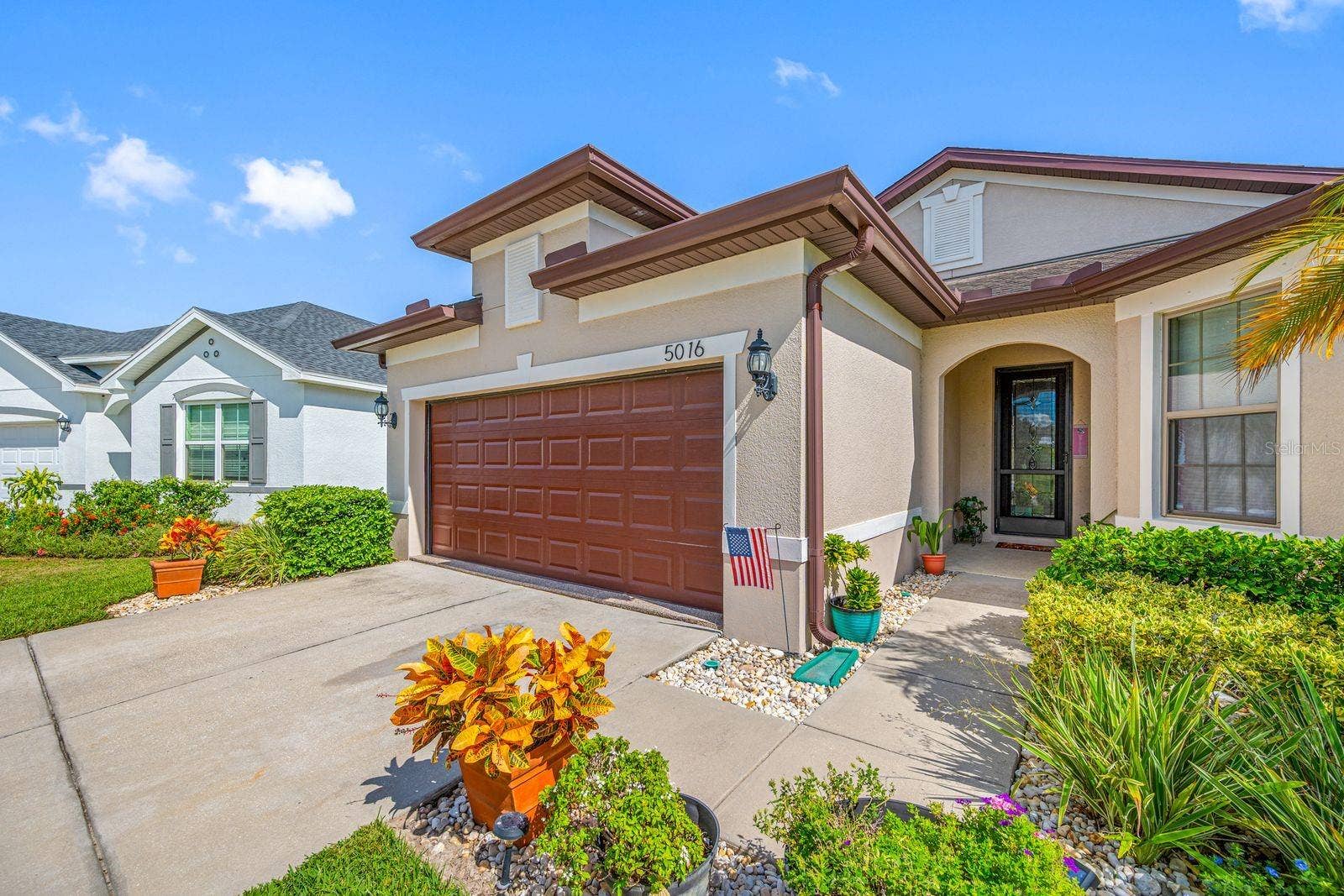 5016 BELLA ARMONIA CIRCLE, Wimauma, FL 33598 5016 BELLA ARMONIA CIRCLE, Wimauma, FL 33598