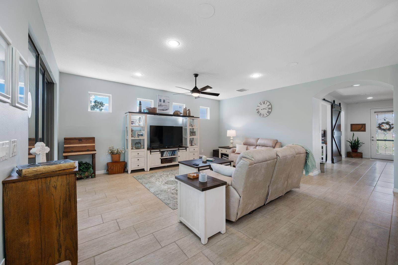 5016 BELLA ARMONIA CIRCLE, Wimauma, FL 33598 5016 BELLA ARMONIA CIRCLE, Wimauma, FL 33598