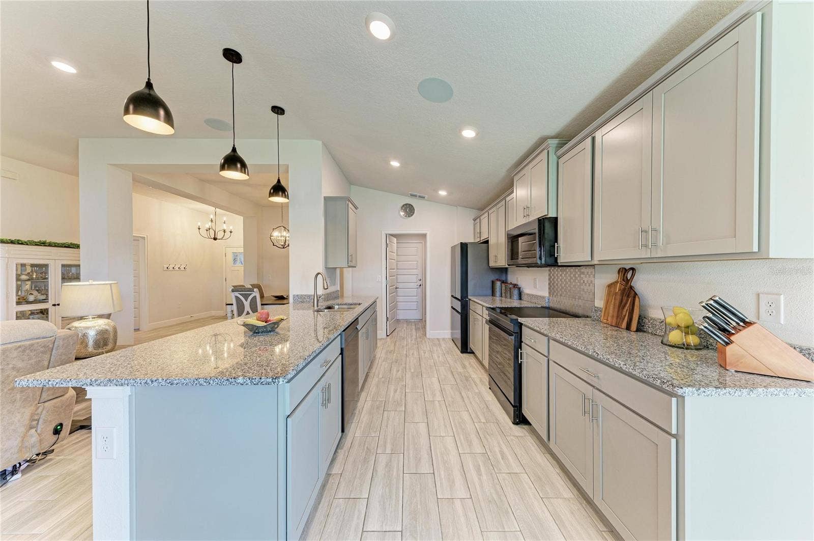 6811 162ND PLACE E, Parrish, FL 34219 6811 162ND PLACE E, Parrish, FL 34219