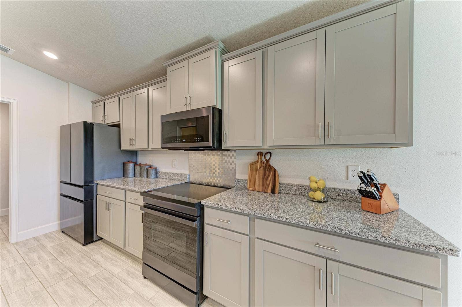 6811 162ND PLACE E, Parrish, FL 34219 6811 162ND PLACE E, Parrish, FL 34219