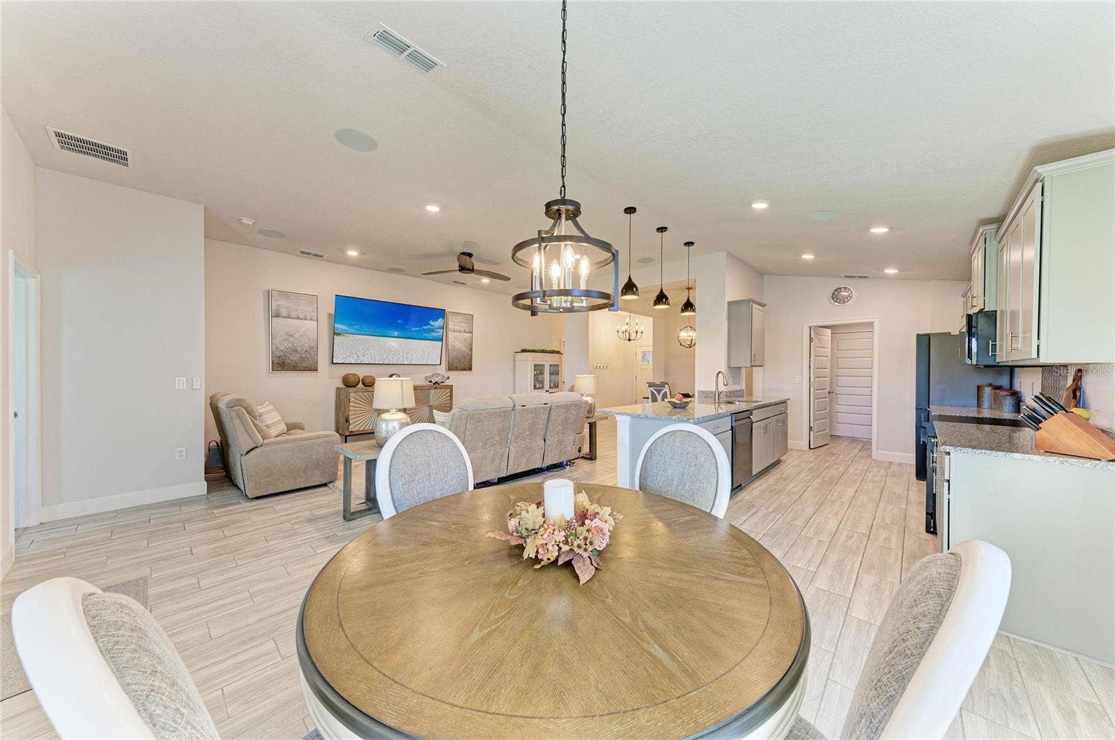 6811 162ND PLACE E, Parrish, FL 34219 6811 162ND PLACE E, Parrish, FL 34219