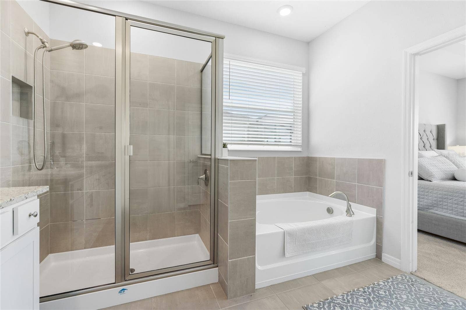 502 158TH STREET E, Bradenton, FL 34212 502 158TH STREET E, Bradenton, FL 34212