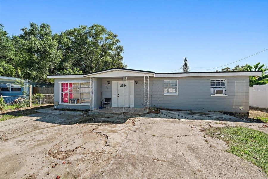 Property photo for 2922 SAMPLE LOOP, Tampa, FL