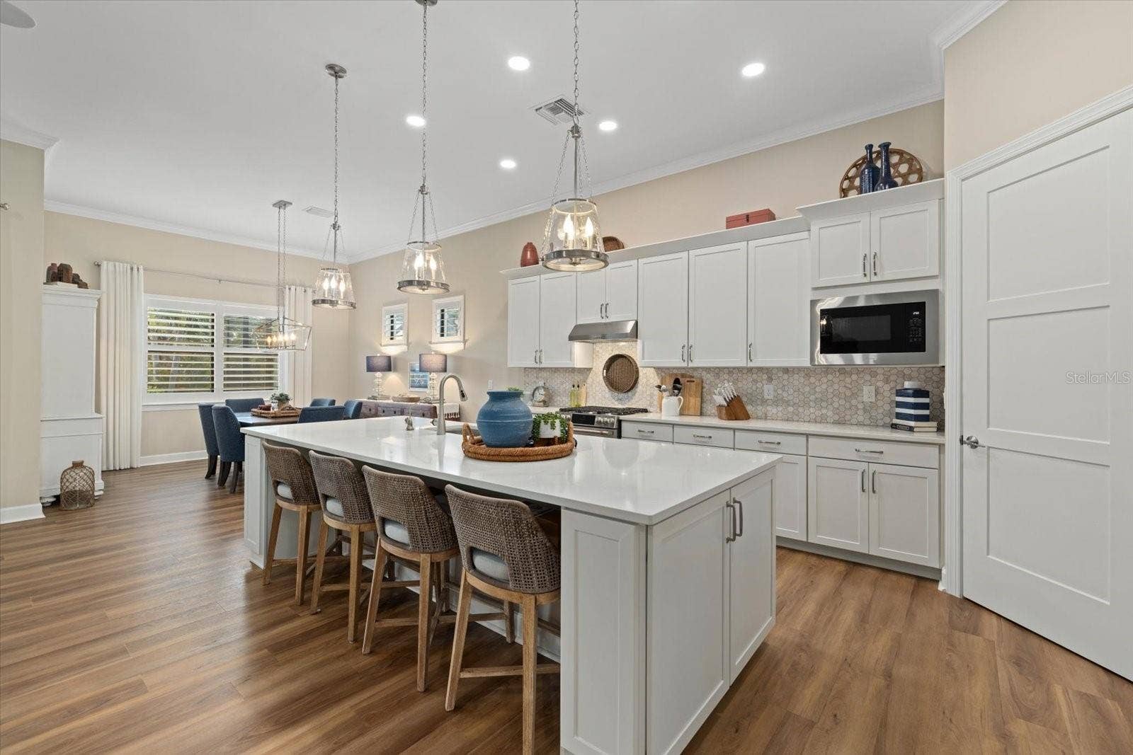 7973 GRANDE SHORES DRIVE, Sarasota, FL 34240 7973 GRANDE SHORES DRIVE, Sarasota, FL 34240