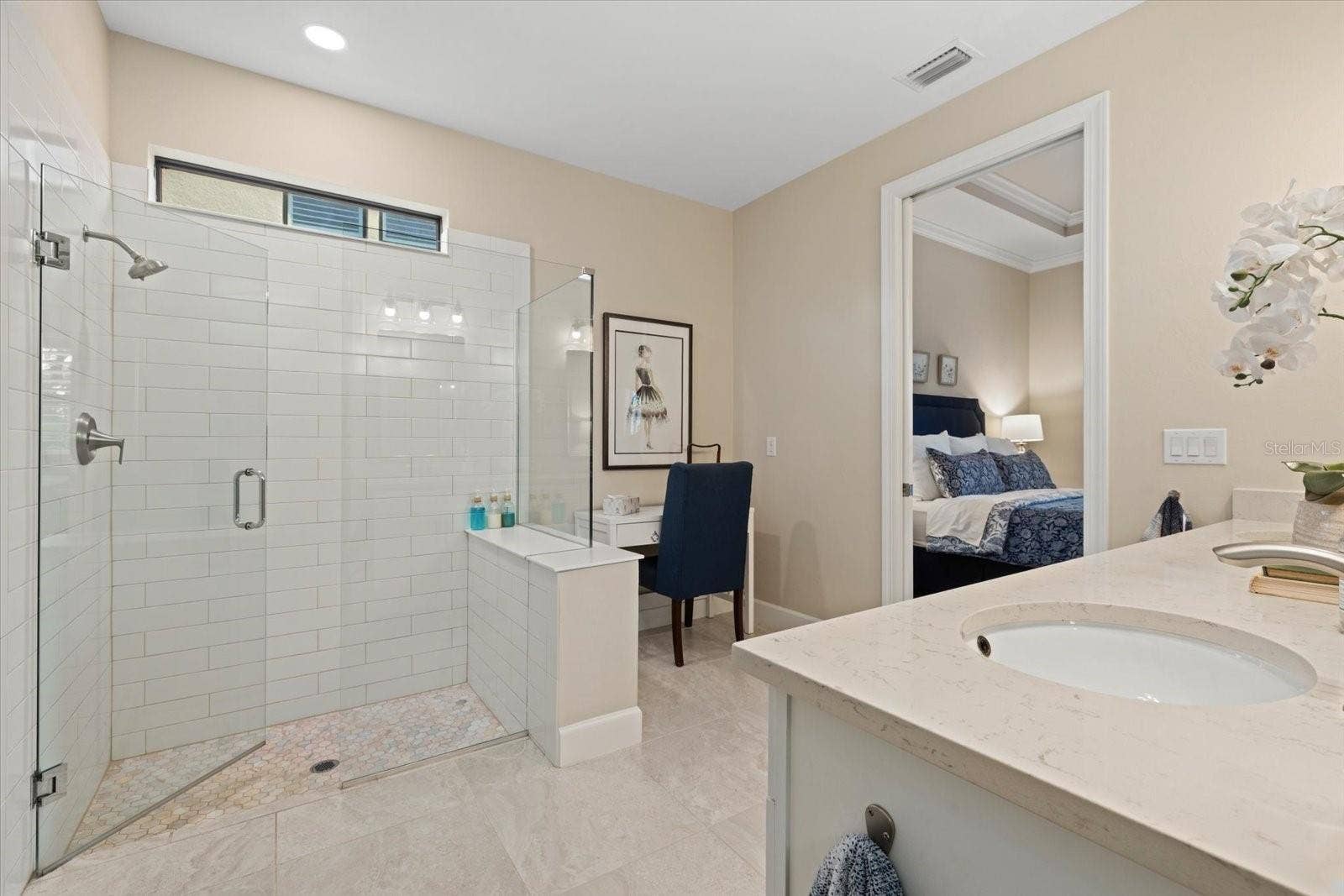 7973 GRANDE SHORES DRIVE, Sarasota, FL 34240 Primary En-suite