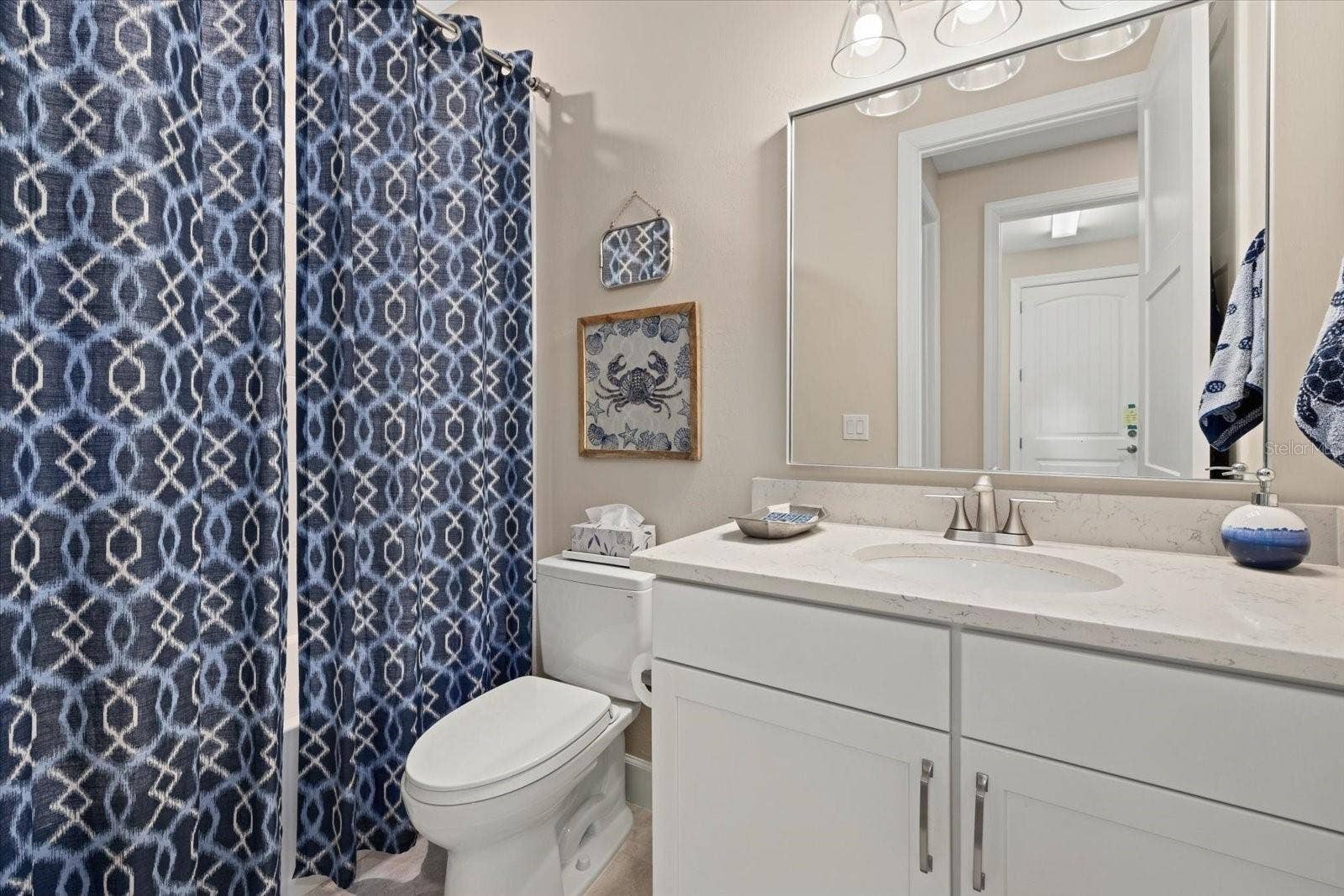 7973 GRANDE SHORES DRIVE, Sarasota, FL 34240 Guest Bath