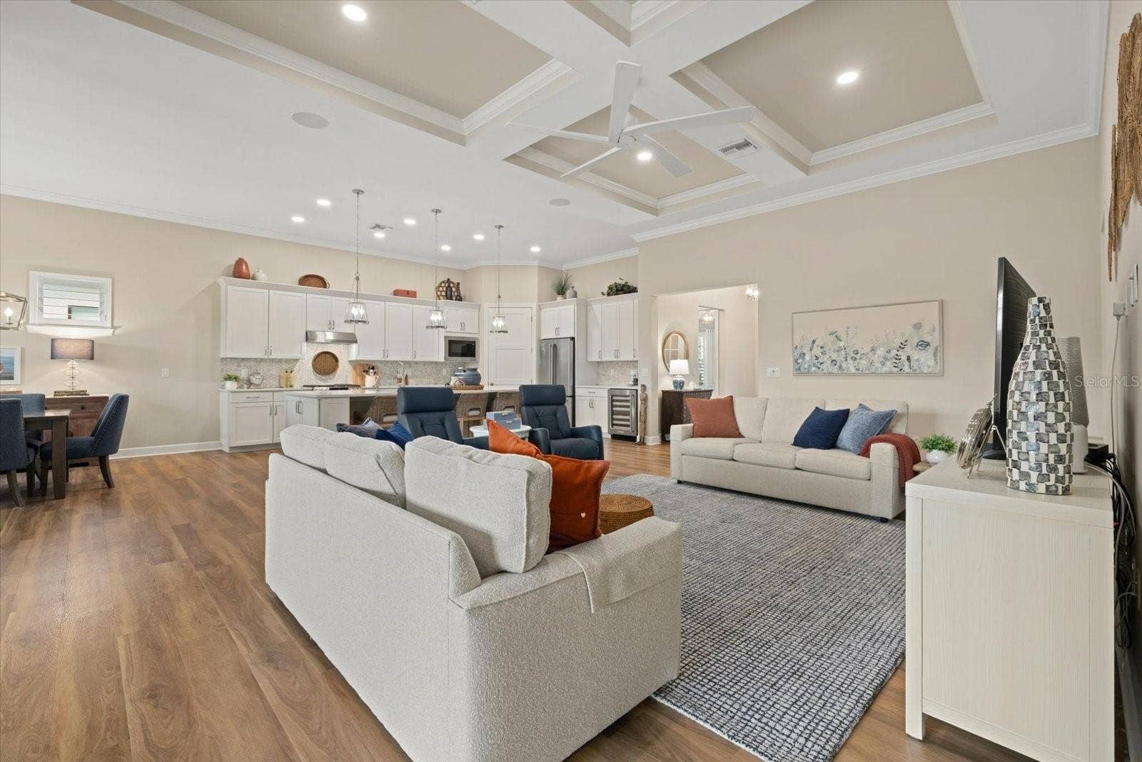 7973 GRANDE SHORES DRIVE, Sarasota, FL 34240 7973 GRANDE SHORES DRIVE, Sarasota, FL 34240