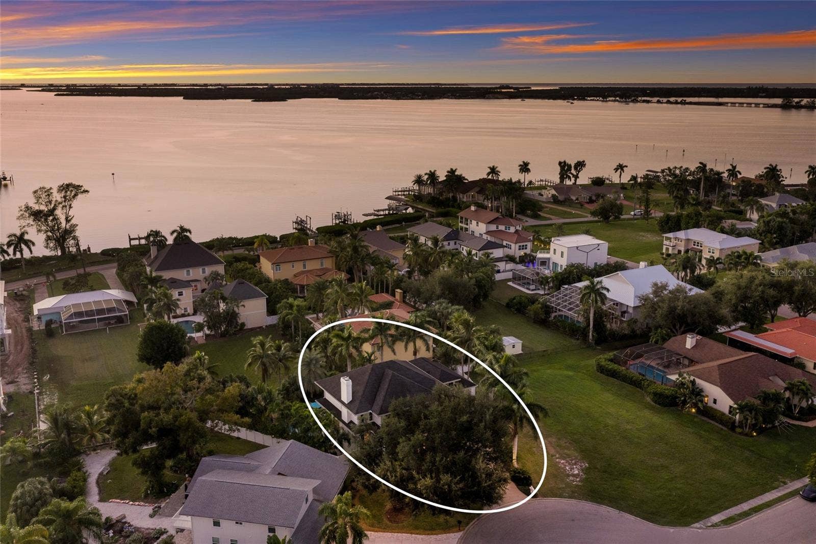 1808 80TH STREET COURT W, Bradenton, FL 34209 1808 80TH STREET COURT W, Bradenton, FL 34209