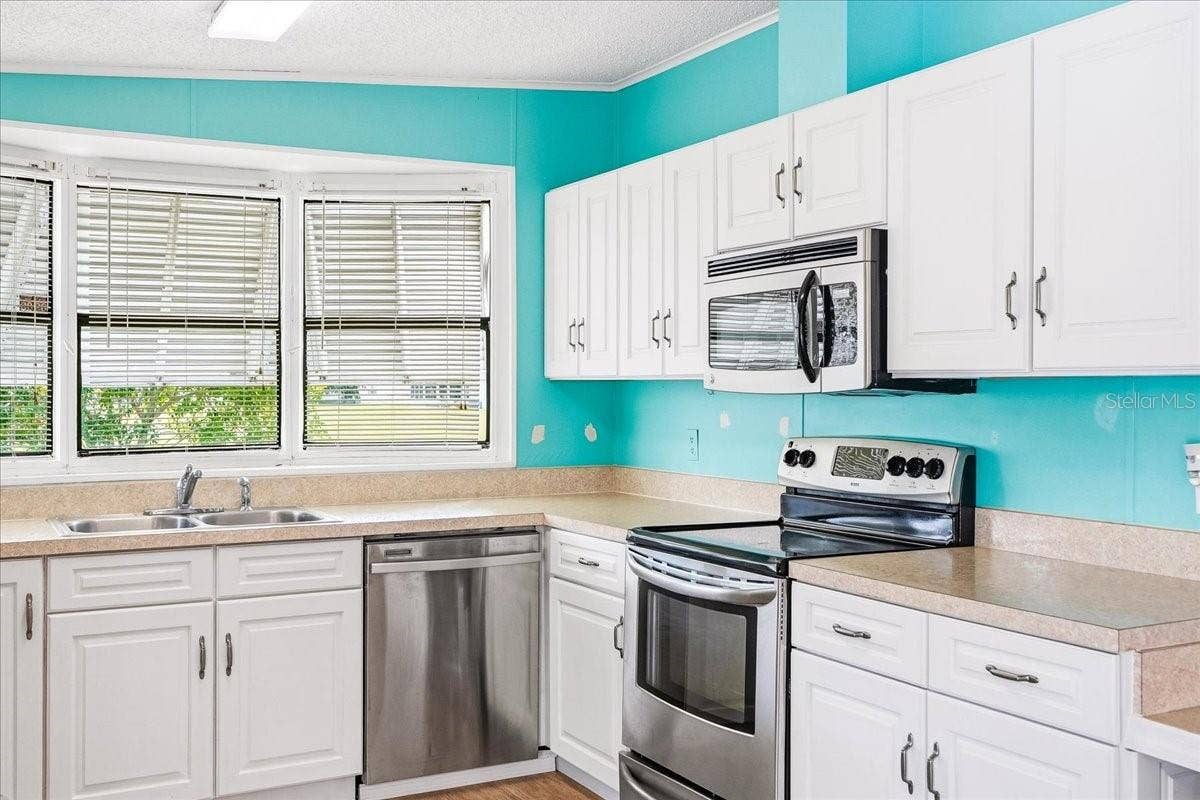 10074 BROKEN WOODS COURT, North Fort Myers, FL 33903 10074 BROKEN WOODS COURT, North Fort Myers, FL 33903