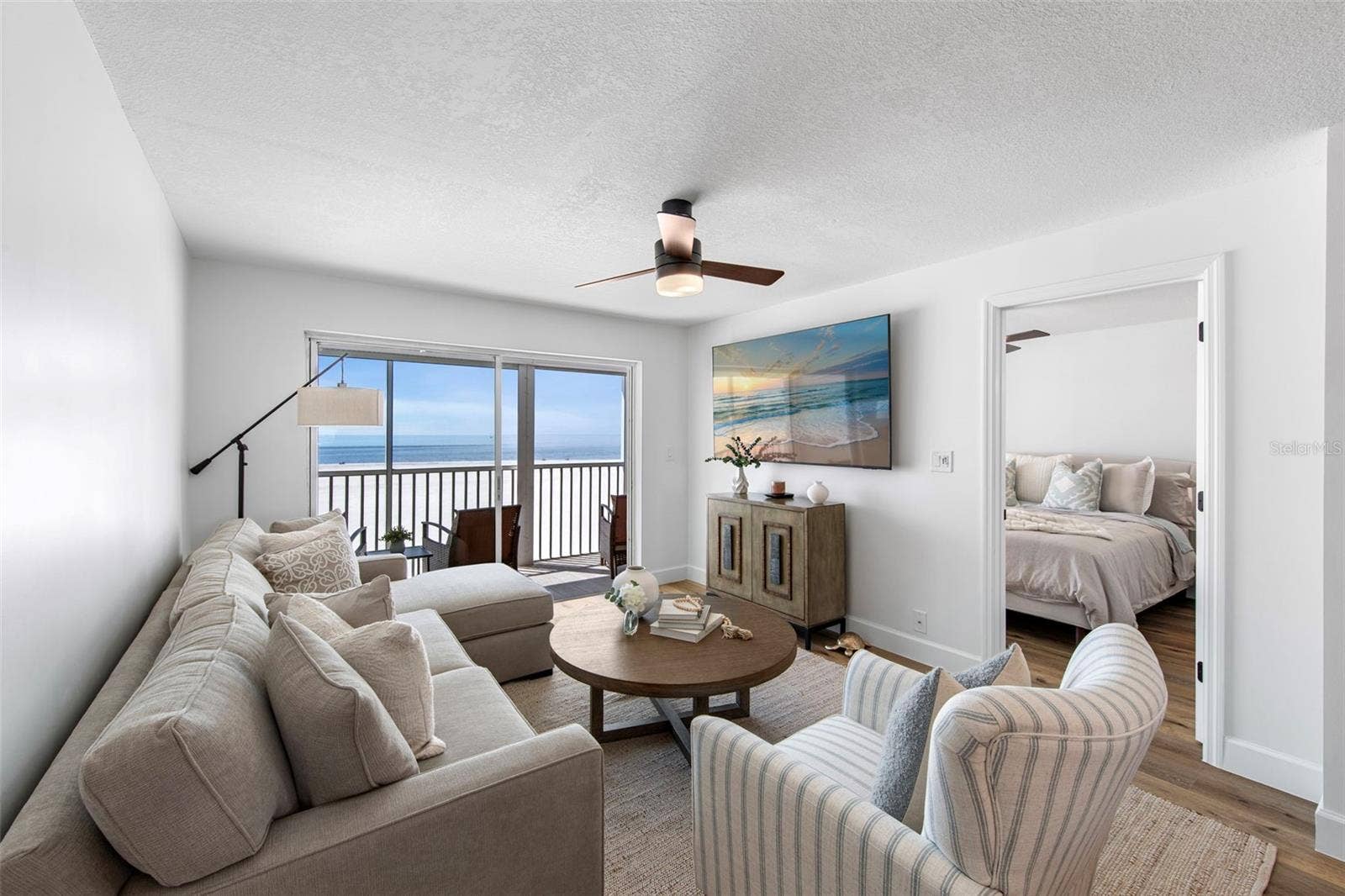 Living room over looking the lanai