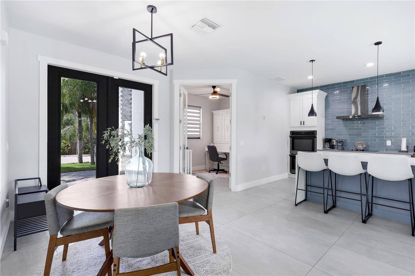 715 OAK STREET, Bradenton, FL 34208 715 OAK STREET, Bradenton, FL 34208