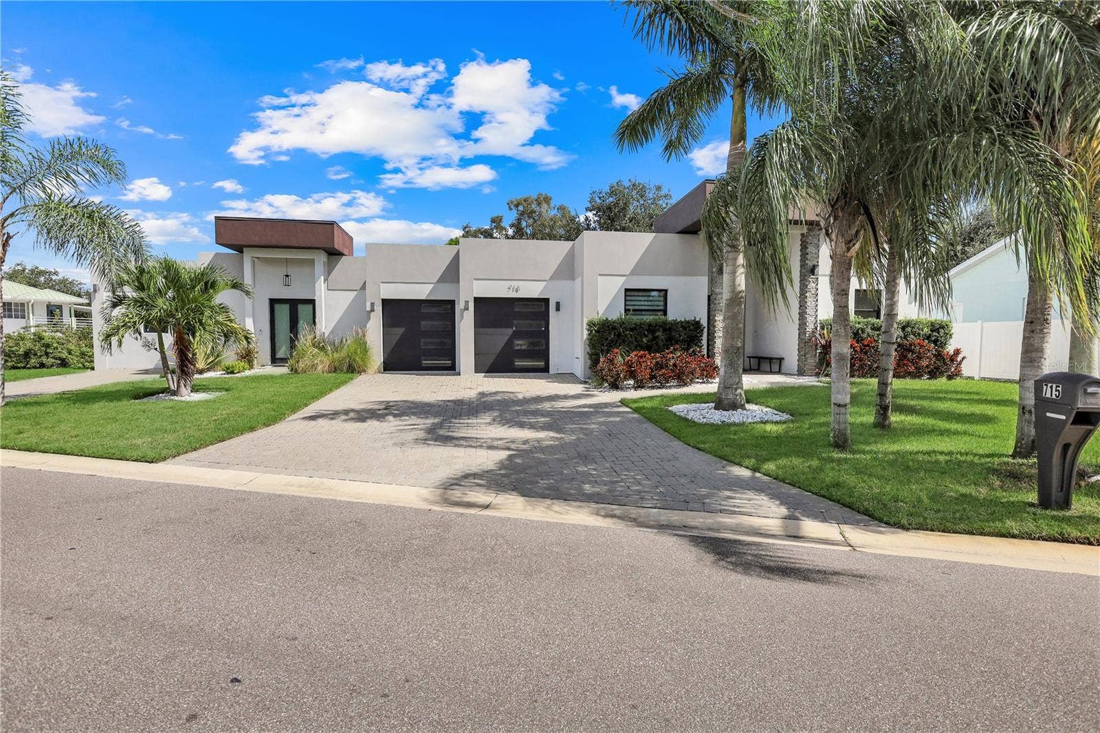 715 OAK STREET, Bradenton, FL 34208 715 OAK STREET, Bradenton, FL 34208