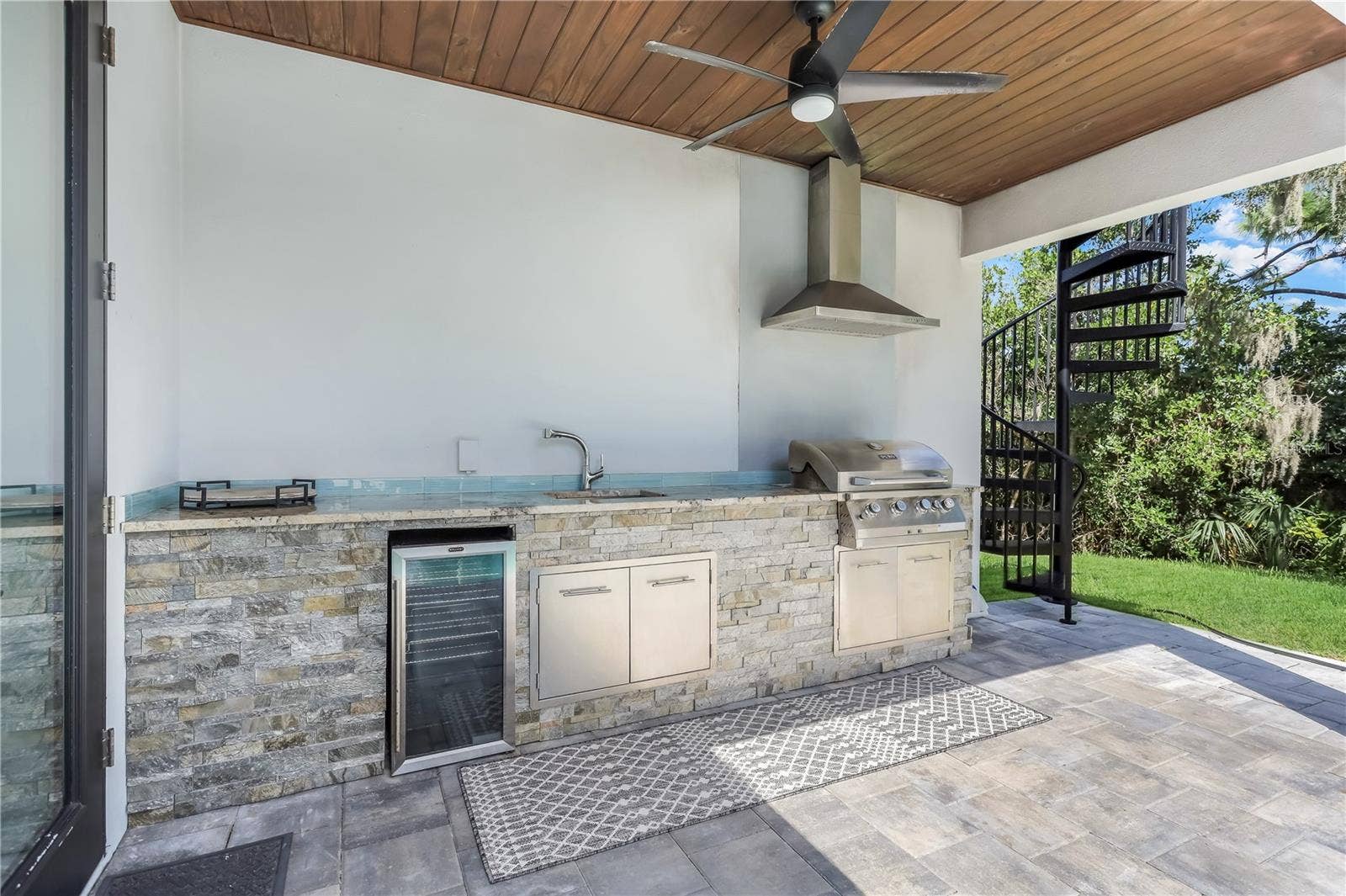 715 OAK STREET, Bradenton, FL 34208 715 OAK STREET, Bradenton, FL 34208