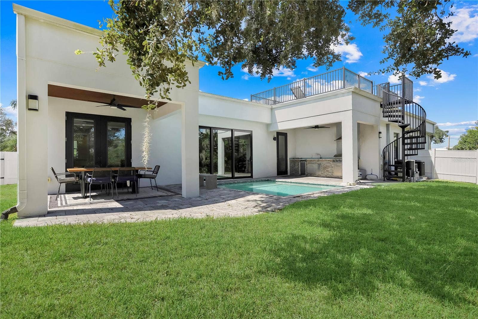 715 OAK STREET, Bradenton, FL 34208 715 OAK STREET, Bradenton, FL 34208