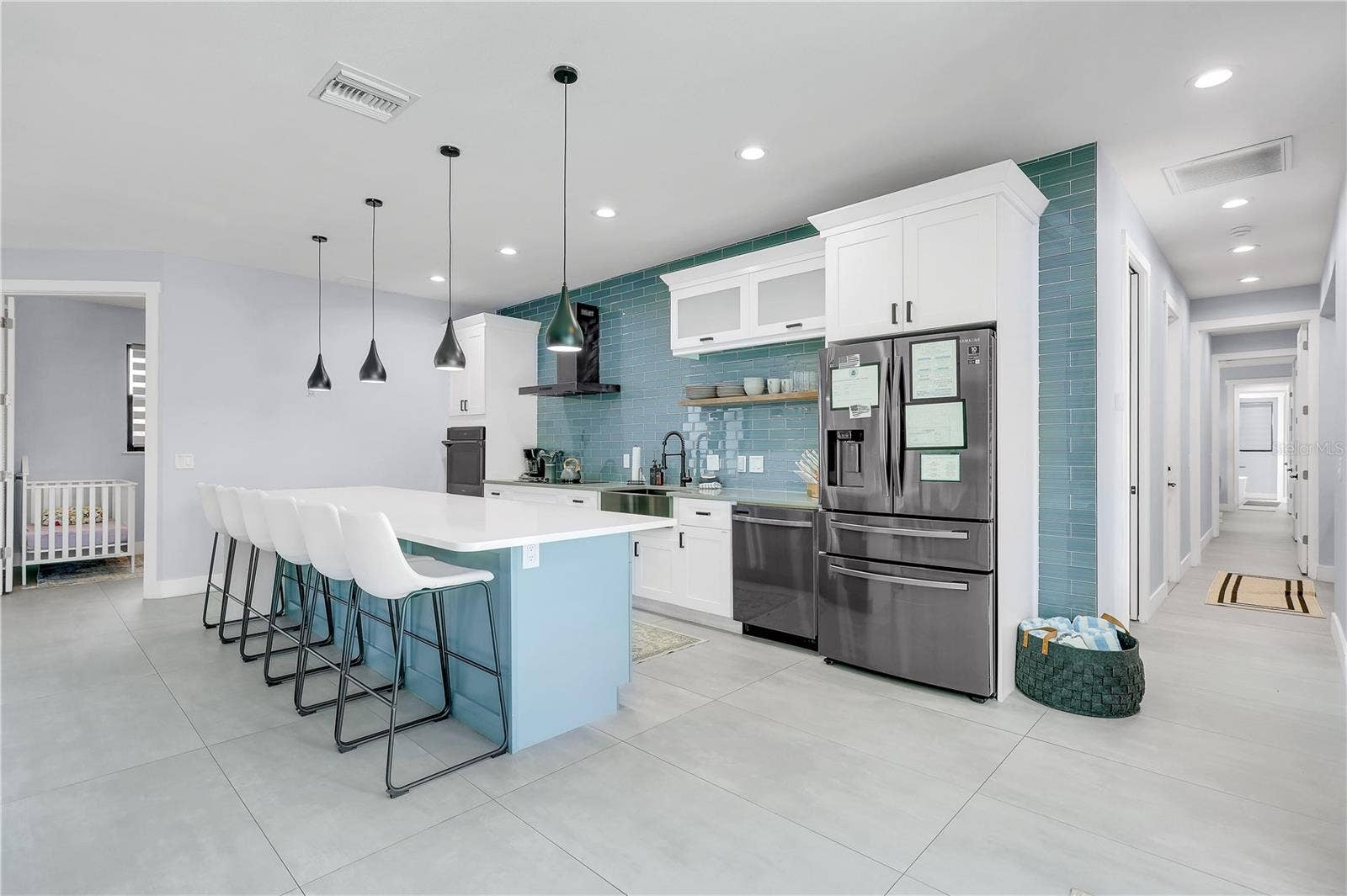 715 OAK STREET, Bradenton, FL 34208 715 OAK STREET, Bradenton, FL 34208