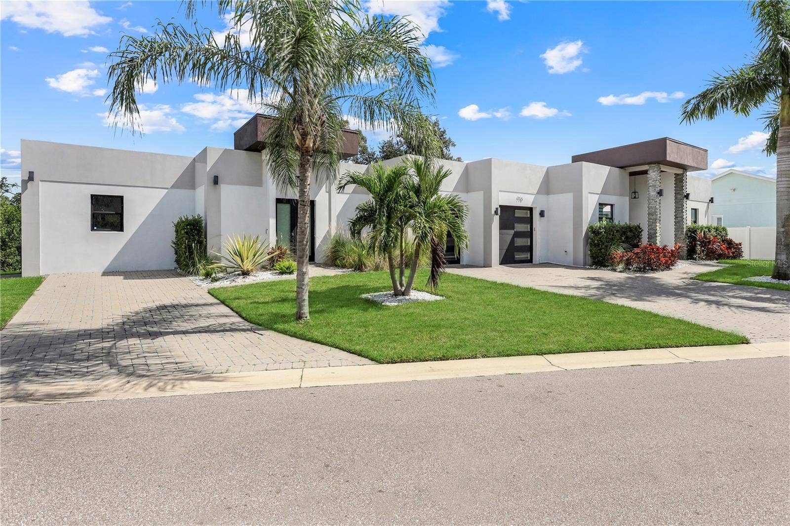715 OAK STREET, Bradenton, FL 34208 715 OAK STREET, Bradenton, FL 34208