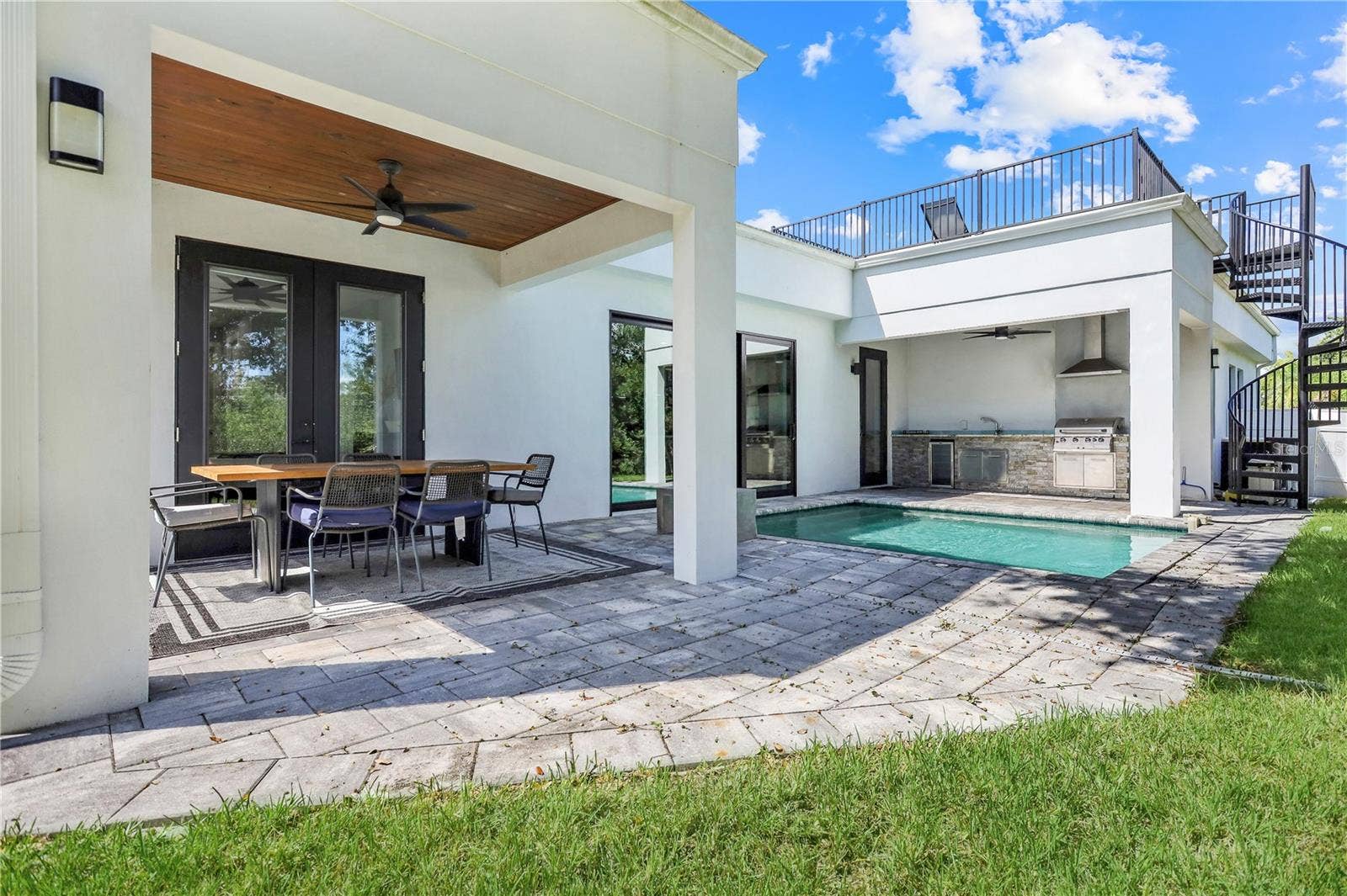 715 OAK STREET, Bradenton, FL 34208 715 OAK STREET, Bradenton, FL 34208