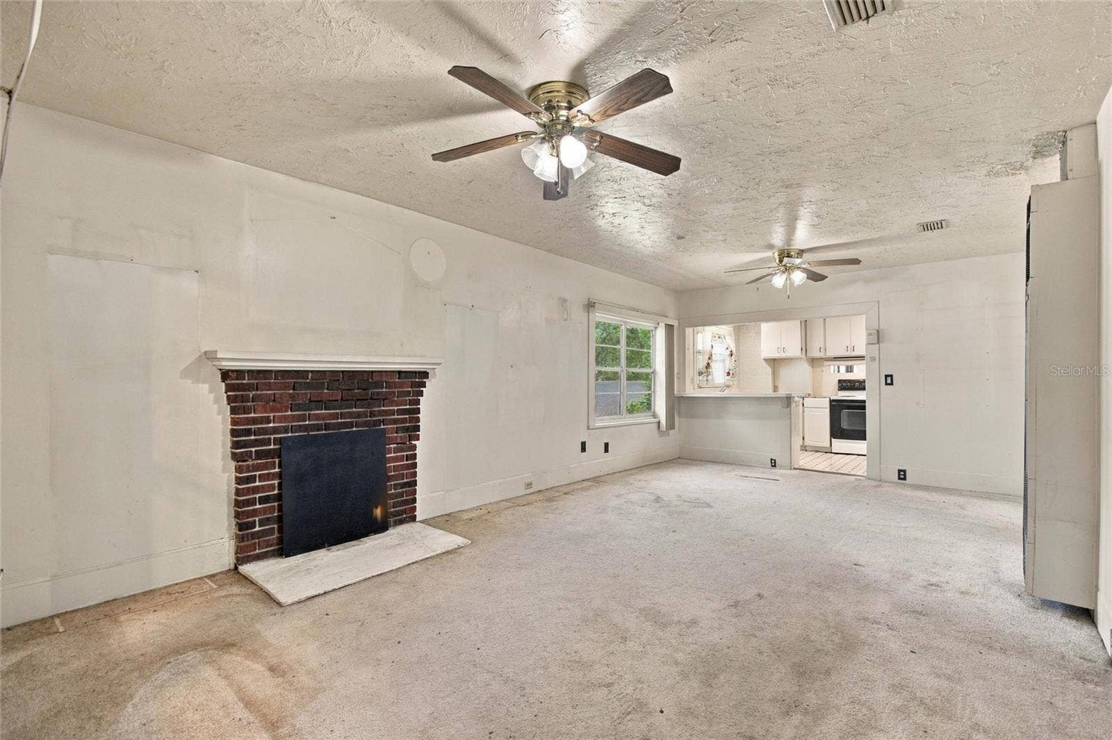 703 36TH STREET W, Bradenton, FL 34205