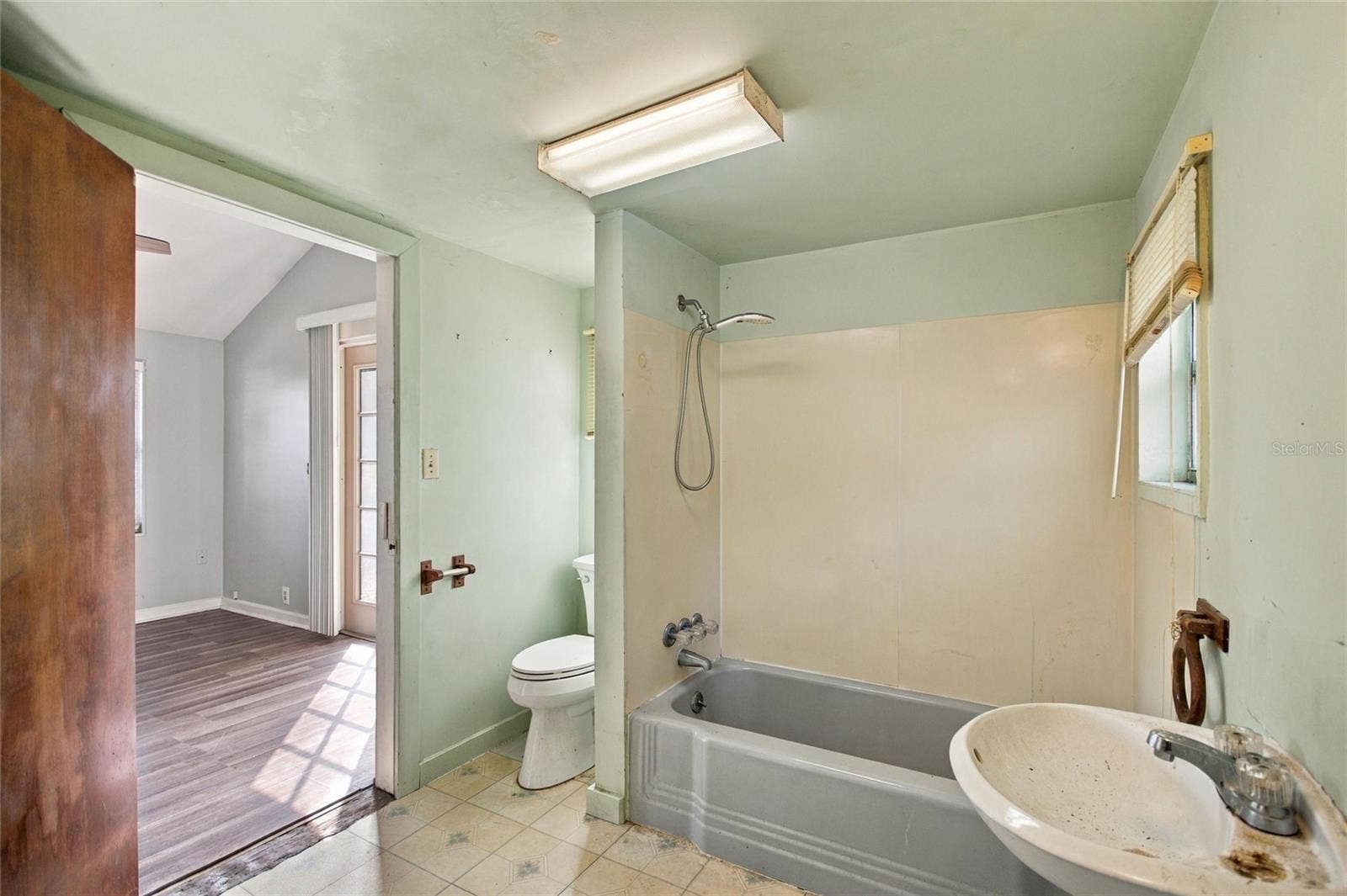 703 36TH STREET W, Bradenton, FL 34205