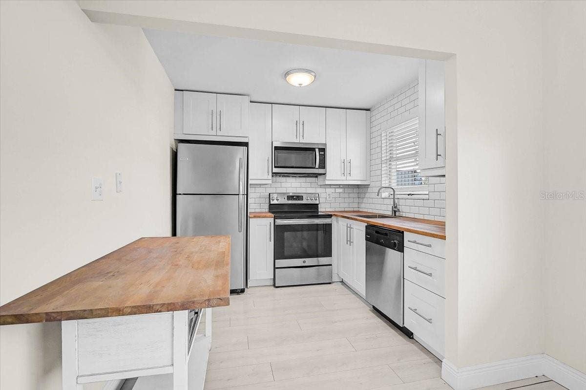 4480 IRONWOOD CIRCLE, #216A, Bradenton, FL 34209 4480 IRONWOOD CIRCLE, #216A, Bradenton, FL 34209