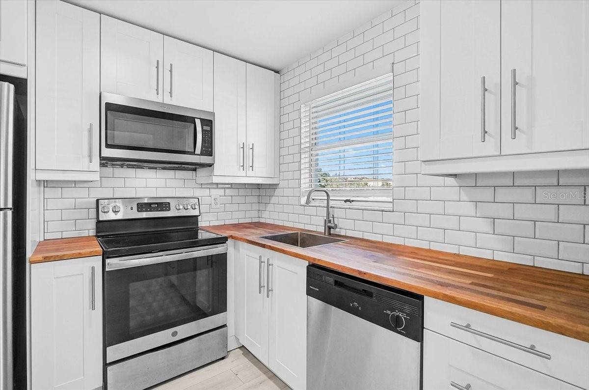 4480 IRONWOOD CIRCLE, #216A, Bradenton, FL 34209 4480 IRONWOOD CIRCLE, #216A, Bradenton, FL 34209