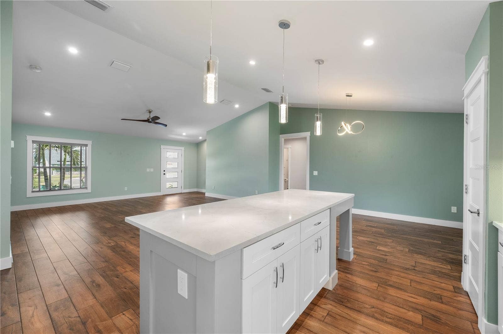 171 MARK TWAIN LANE, Rotonda West, FL 33947