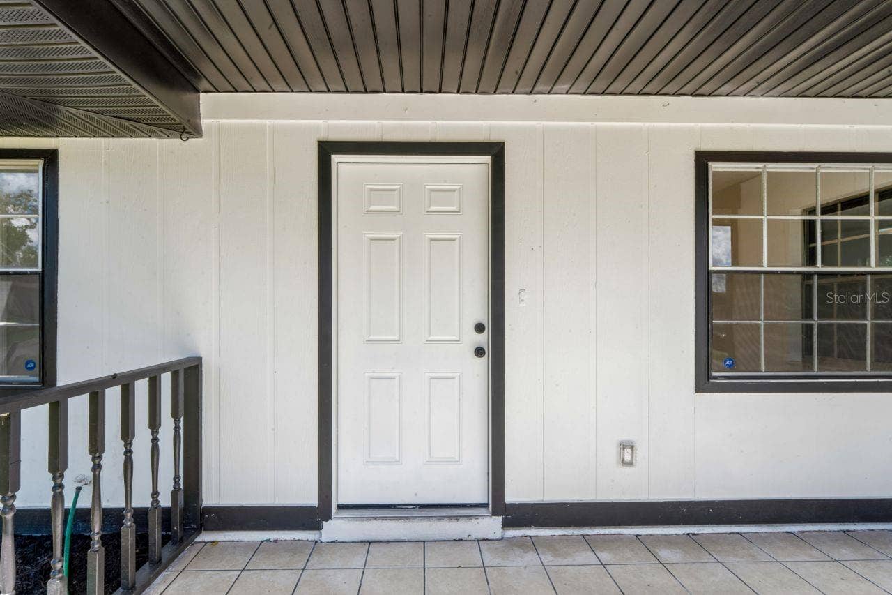 31043 WILLOW BANK AVENUE, Brooksville, FL 34602 Entrance