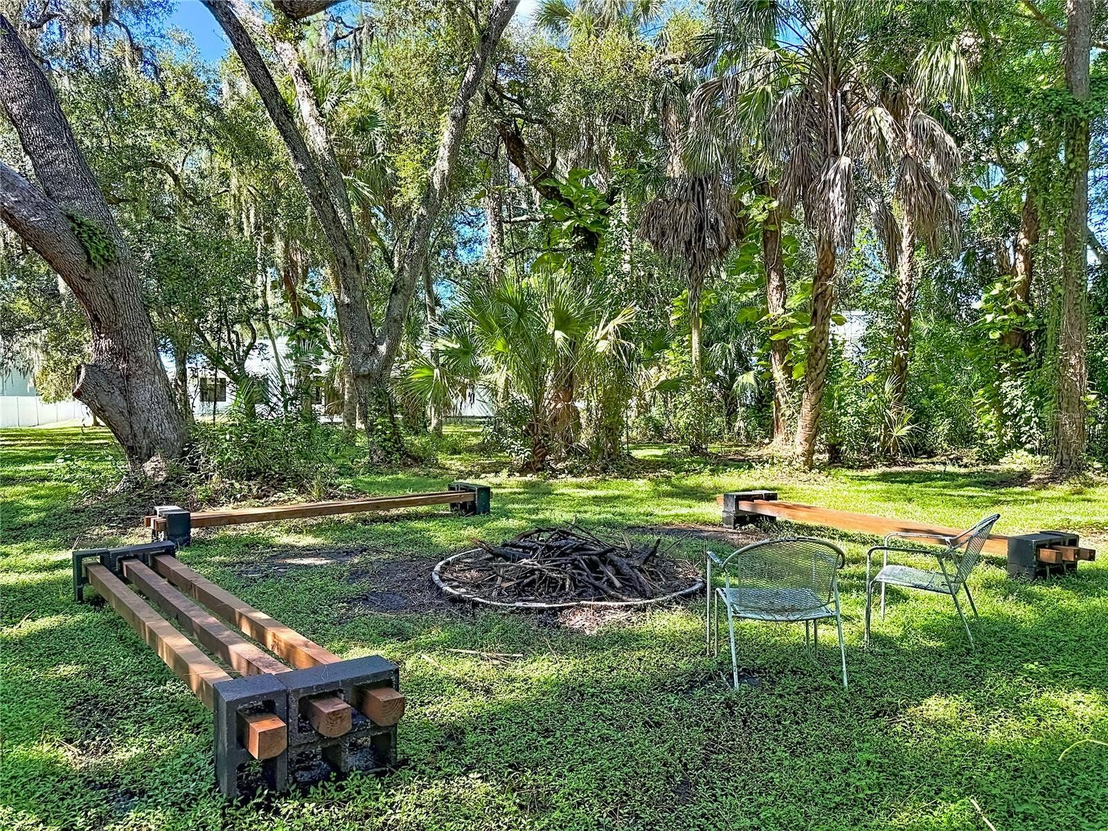 1115 MILL RUN E, Bradenton, FL 34212 1115 MILL RUN E, Bradenton, FL 34212