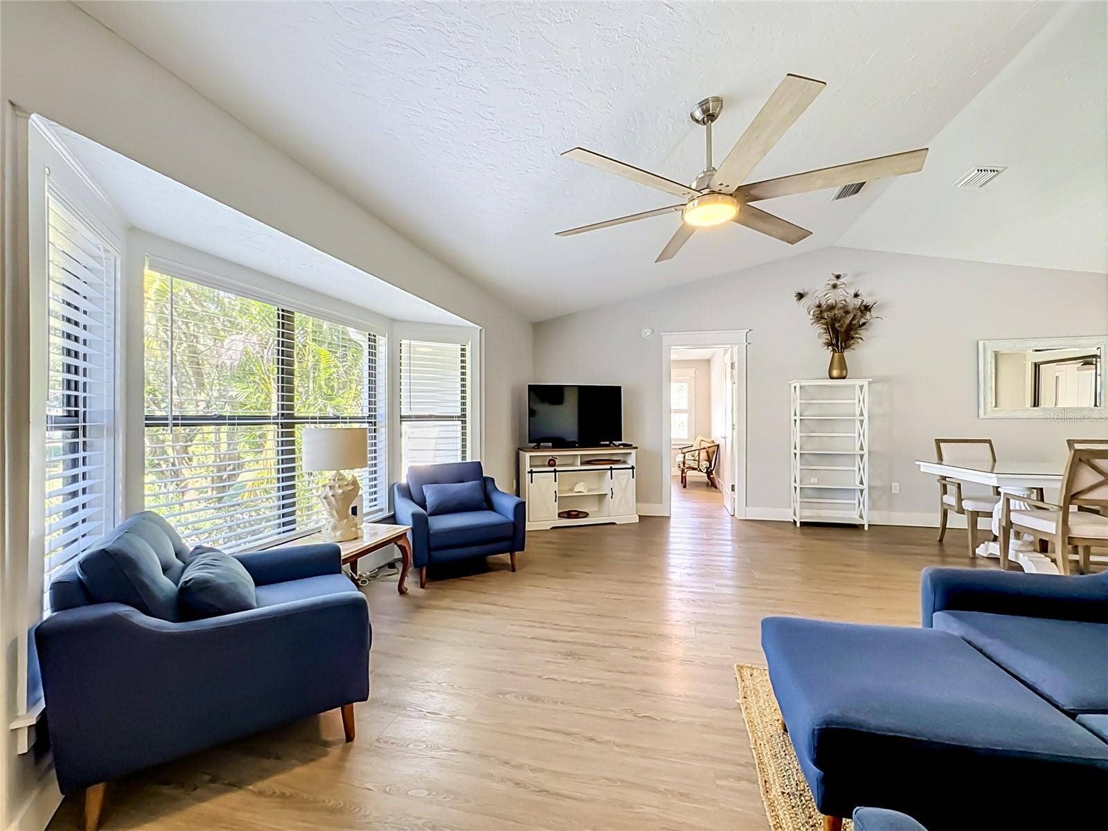 1115 MILL RUN E, Bradenton, FL 34212 1115 MILL RUN E, Bradenton, FL 34212
