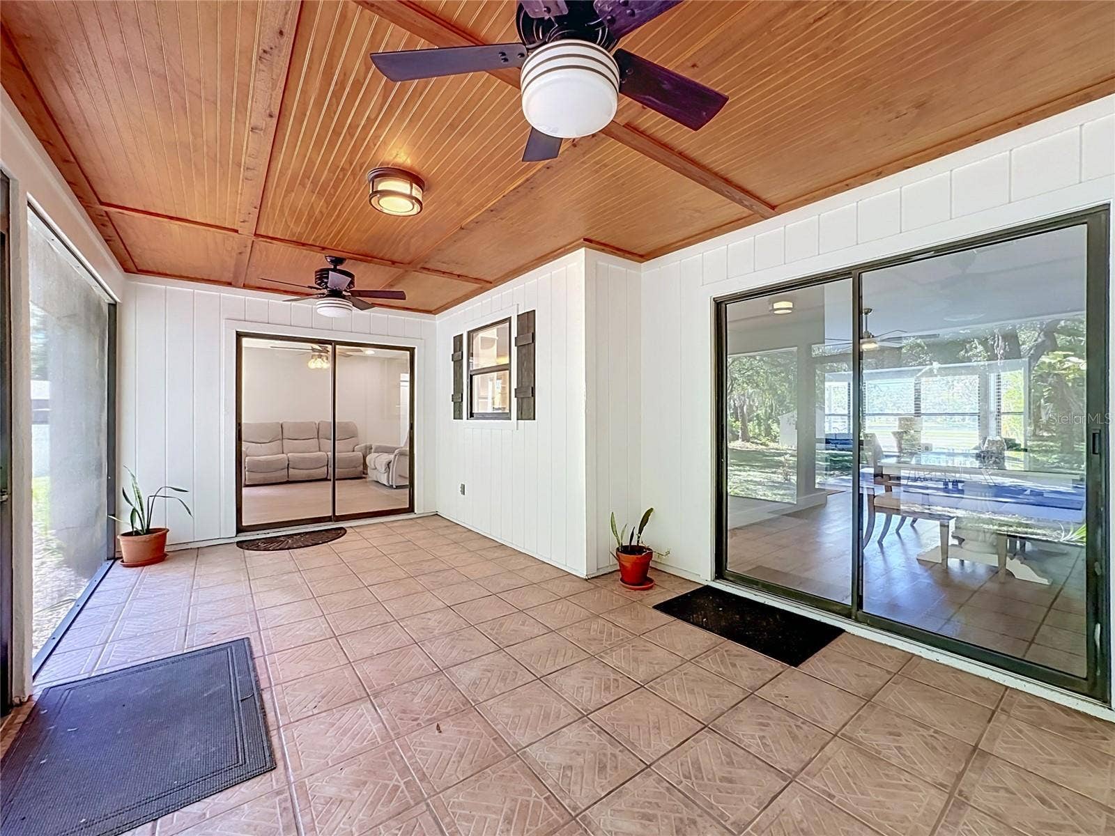 1115 MILL RUN E, Bradenton, FL 34212 1115 MILL RUN E, Bradenton, FL 34212