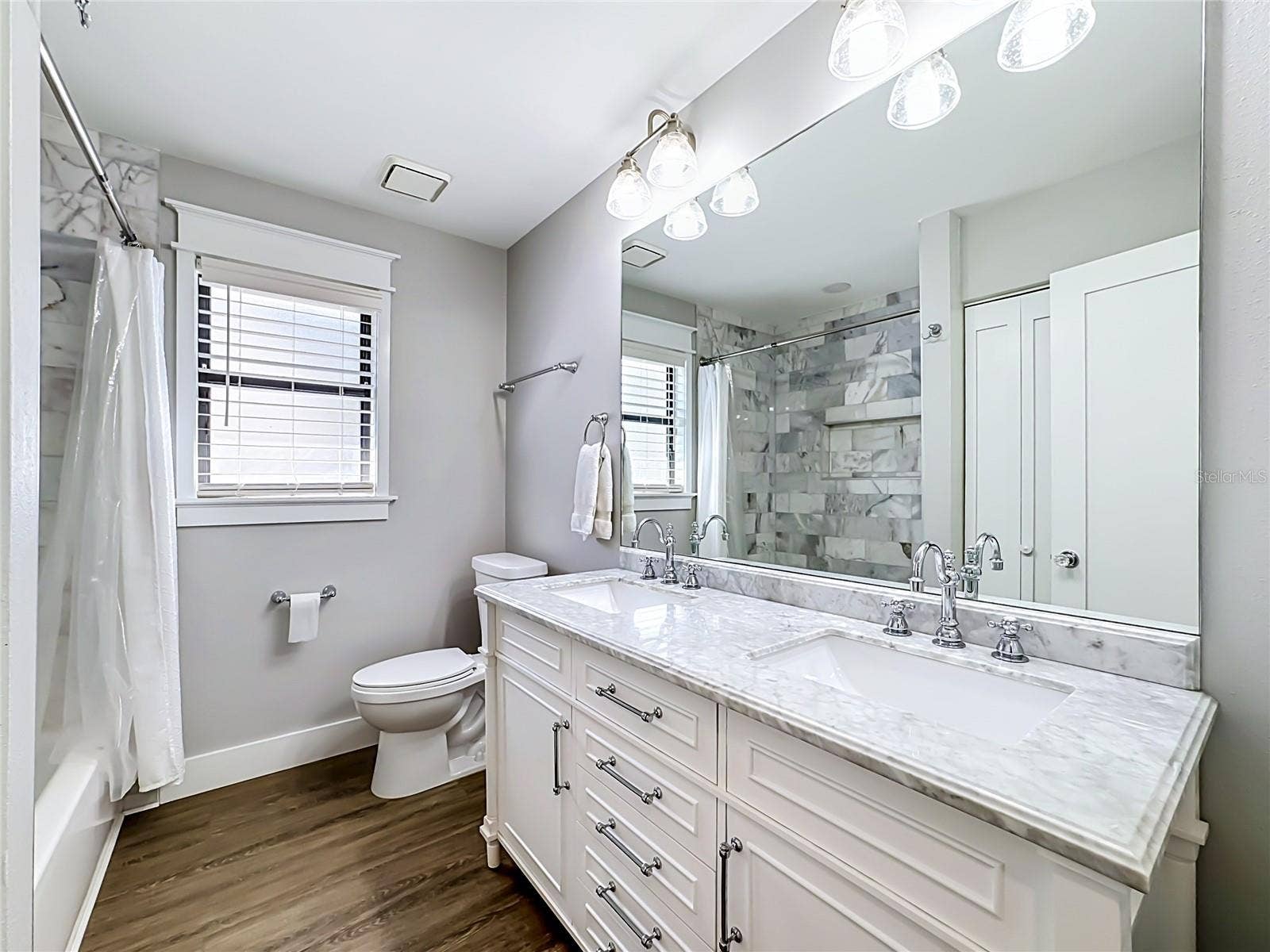 1115 MILL RUN E, Bradenton, FL 34212 1115 MILL RUN E, Bradenton, FL 34212